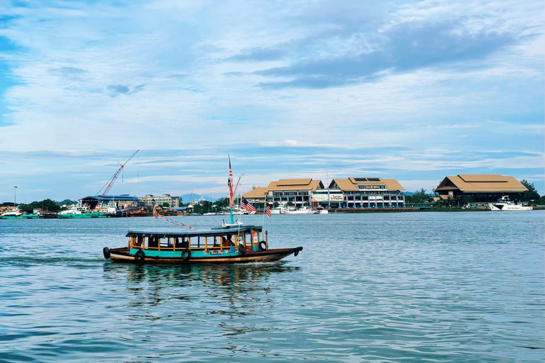 From Kuala Lumpur: Kuala Selangor Firefly Cruise & Dinner