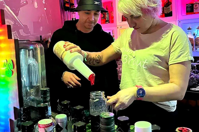 Hanover: Cocktail class for groups with 3 drinks
