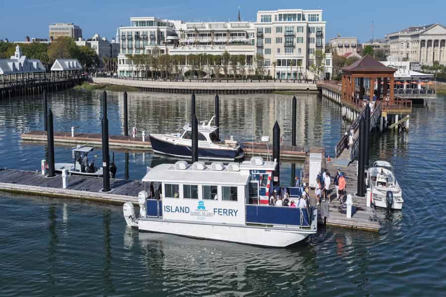 Charleston: Sightseeing-Bootstour im Hafen und Delfinbeobachten. Foto: GetYourGuide Charleston: Sightseeing-Bootstour im Hafen und Delfinbeobachten. Foto: GetYourGuide