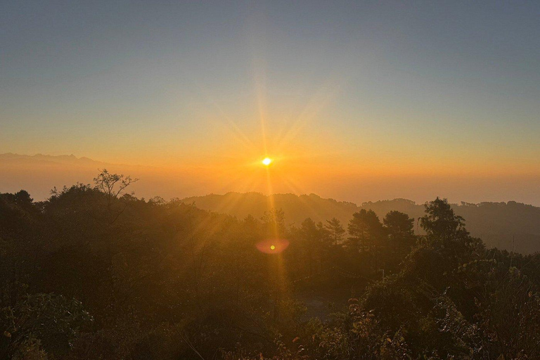 Kathmandu: Nascer do sol em Nagarkot e caminhada em Changu Narayan