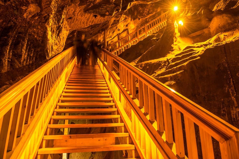 Cracovia: tour guidato delle miniere di sale con servizio di prelievo in hotelCracovia: tour guidato della miniera di sale con servizio di prelievo in hotel