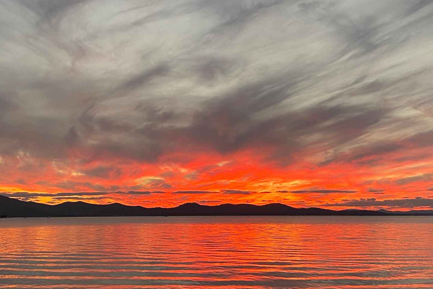 Paseo en Barco al Atardecer Romántico en Zadar con Champagne