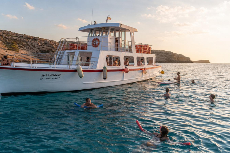 Ibiza: 2026 Solar Eclipse Boat Tour with Drinks & Swim Stop