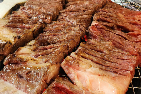 Seul: tour gastronómico pelo mercado noturno com churrasco coreano e casa de chá
