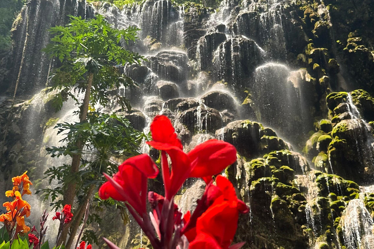 From CDMX: Early Tolantongo Hotsprings Tour with Cave Visit