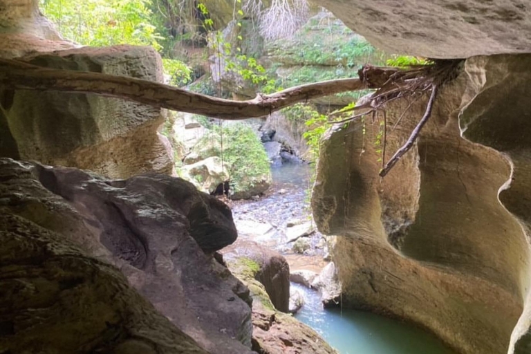 Aventura Cuevas Arenales/ Charco Azul y Cascada Escondida