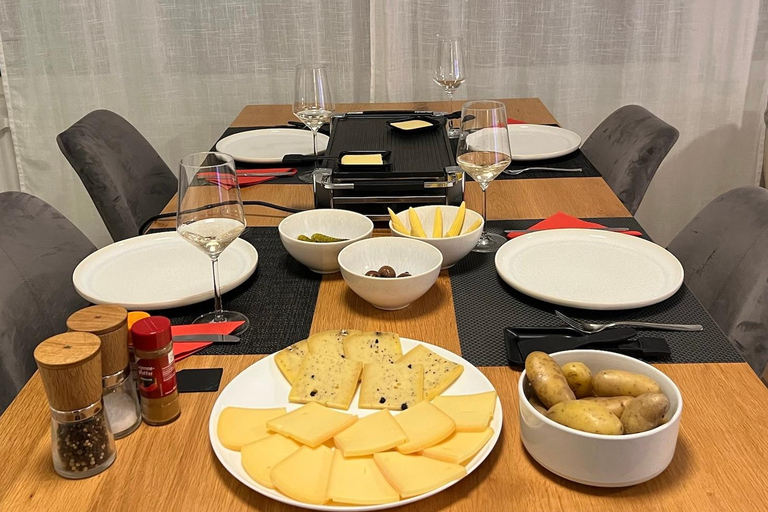 Raclette in the heart of Zurich: an evening at home with locals