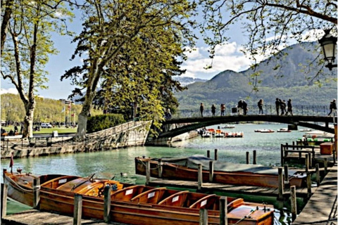 Annecy: Tour privado guiado con un nativo local