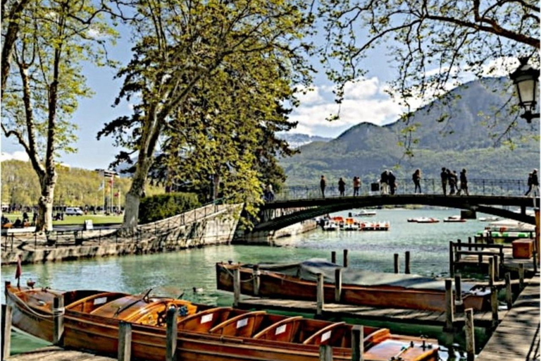 Annecy: Tour privado guiado con un nativo local