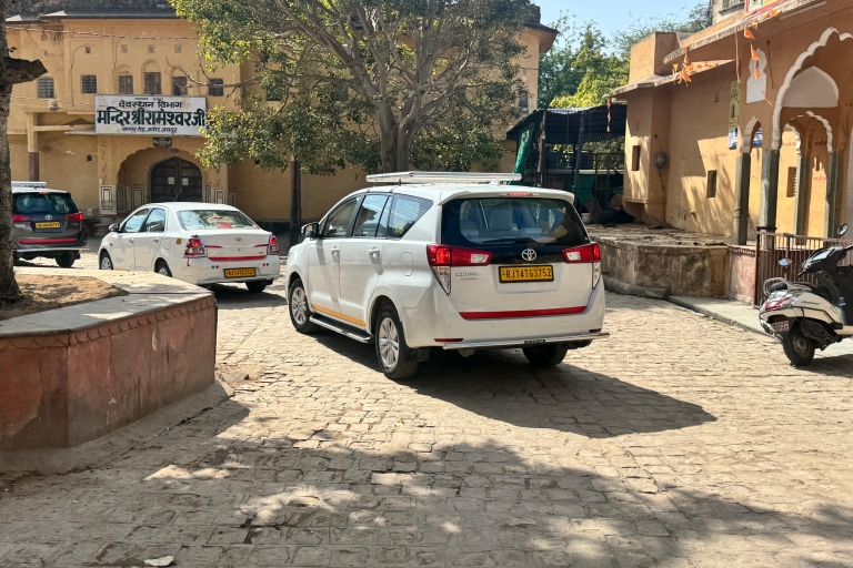 Jaipur Private car rental with Driver 8-10 Hours