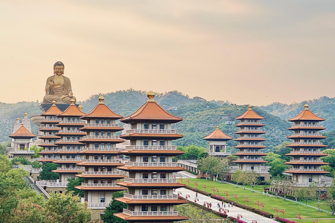 Kaohsiung：Mindful Day Journey–Temple, Art Café & Old Street