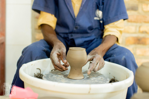 Accra: Pottery Making Workshop with Local Artists