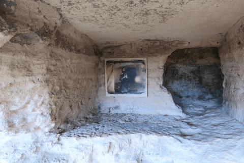 Varna: Winery Tour with Tasting & Aladzha Rock Monastery