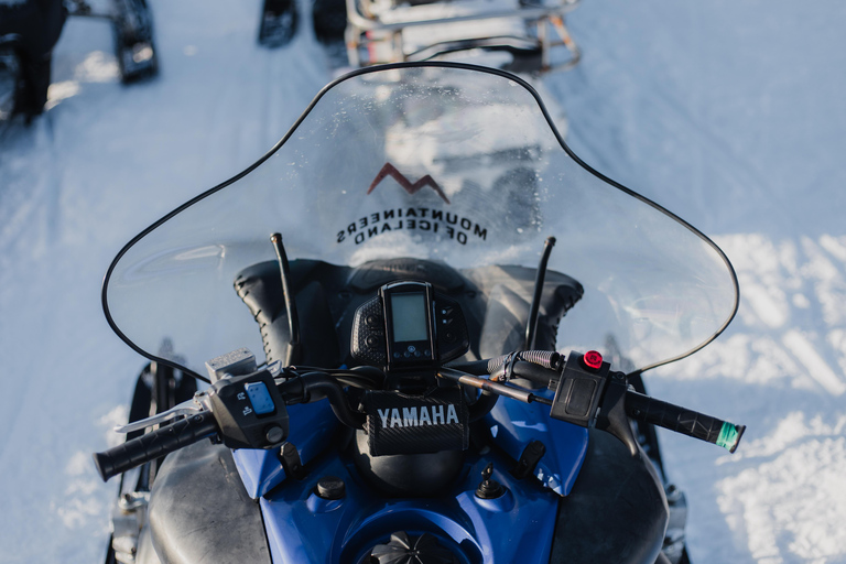 Desde Gullfoss Excursión en moto de nieve por el glaciar LangjökullDesde Gullfoss: tour en moto de nieve del glaciar Langjökull