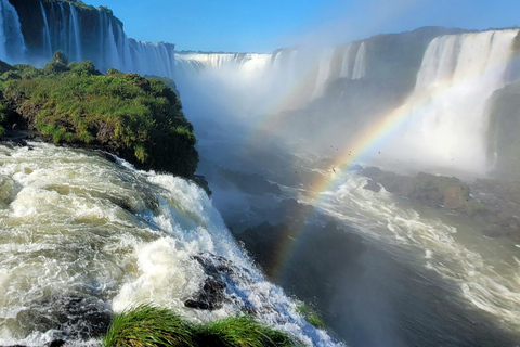 Iguassu Waterfalls Private Day Tour: Both sides, same day!