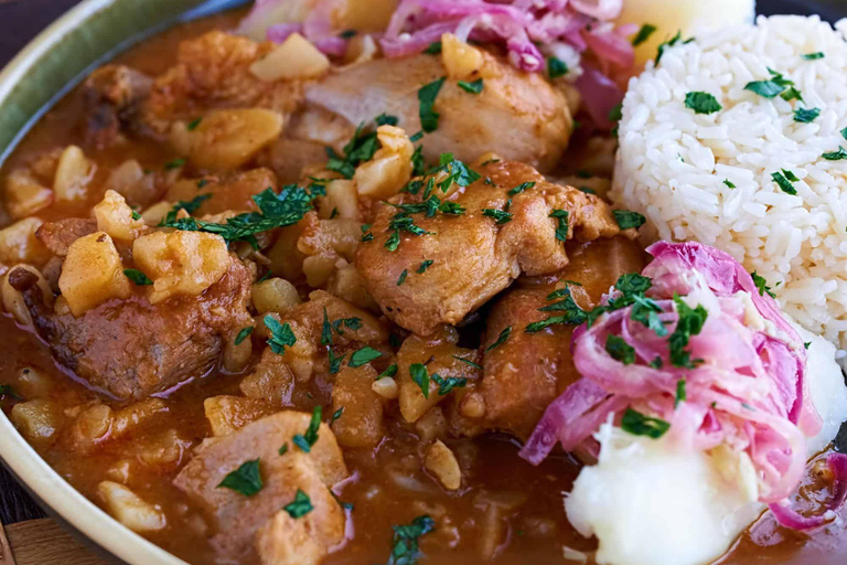 Arequipa: Food and City Tour with a Local Guide