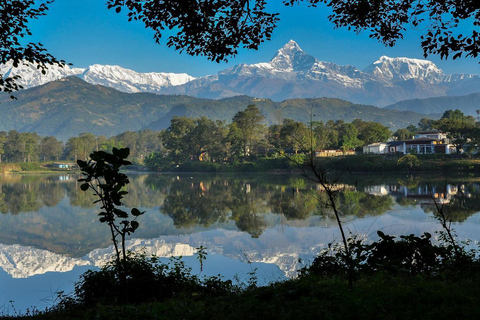 Kathmandu: Explore Pokhara em um tour particular de luxo de 4 dias