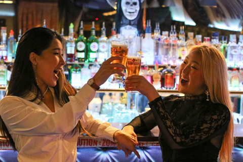 Budapest: Visita a un Bar Histórico Borracho con Bebidas Locales