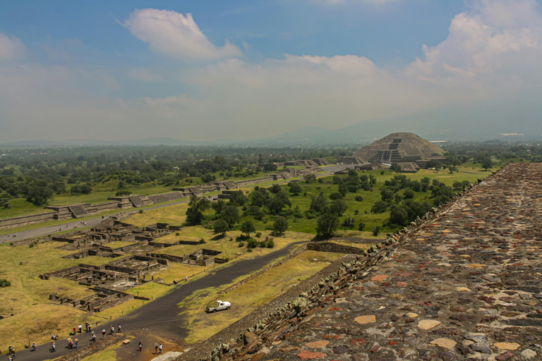 CDMX: Guided visit to Teotihuacan in the afternoon