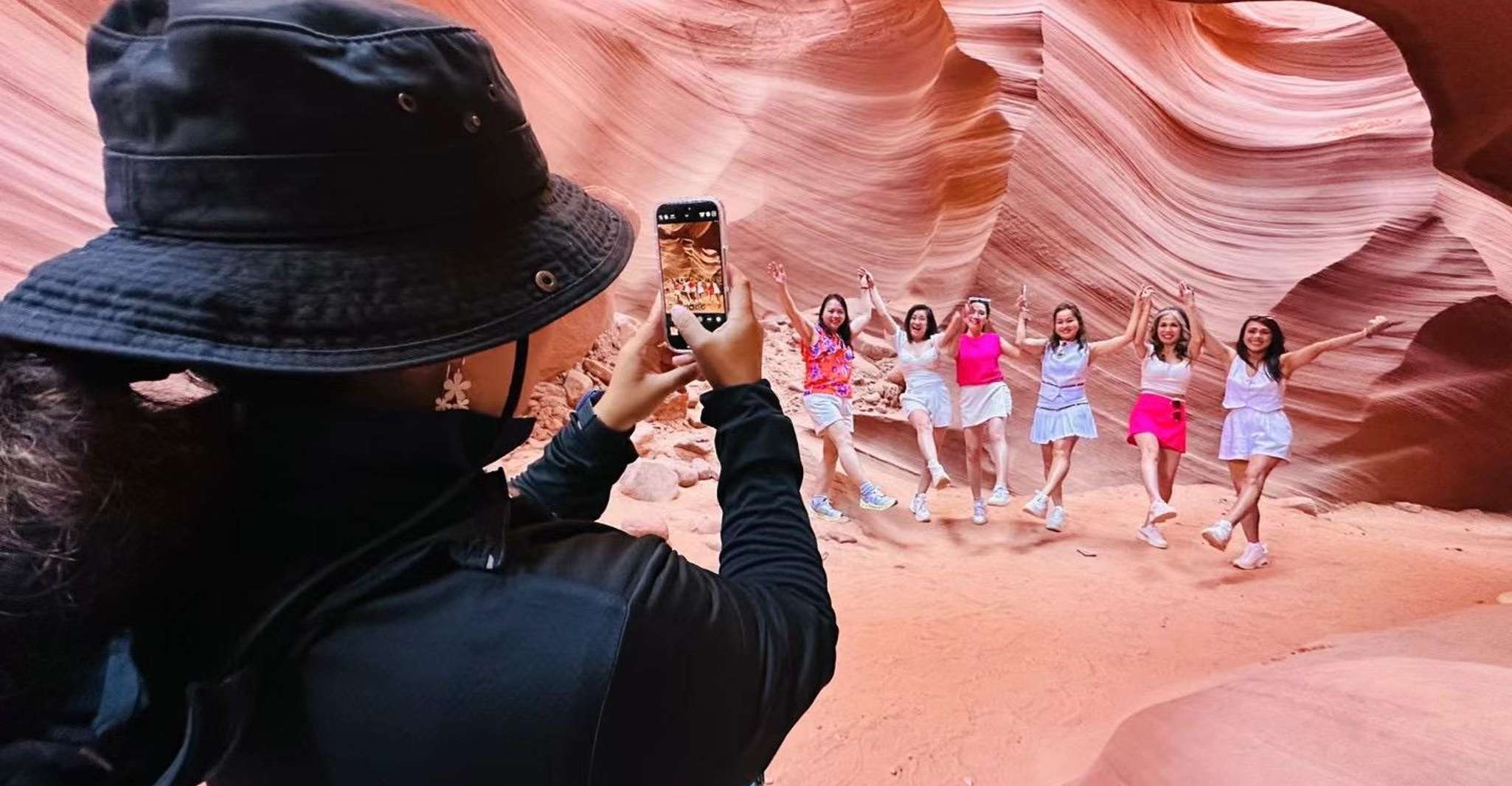 From Las Vegas: Antelope Canyon & Horseshoe Bend Day Tour