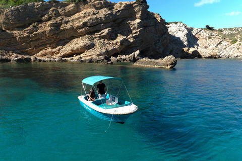 Menorca: Private Boat Rental with No Obligatory Licence