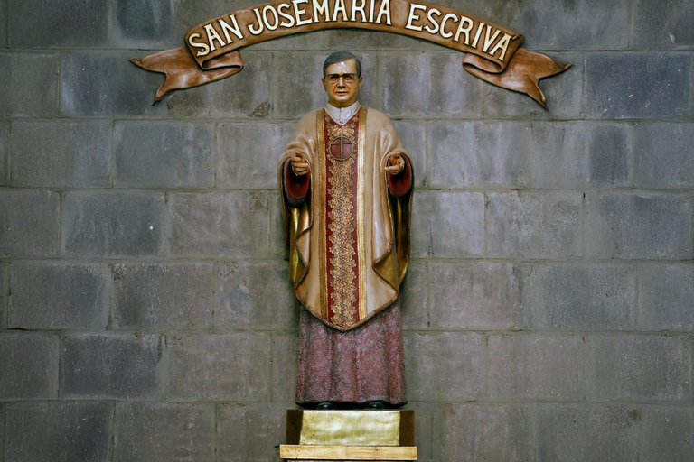 Quito Basilica del Voto Nacional Private Tour with Entry