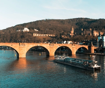 ハイデルベルク：ネッカー・サン・ソーラー船で行くグリーン・シティ・ツアー
