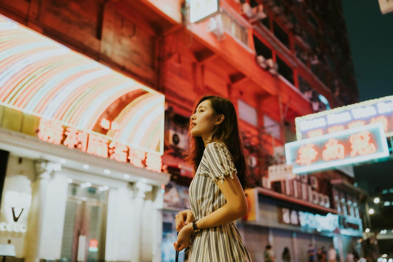 Hong Kong Skyline & Waterfront Private Photoshoot Standard: 20 photos | 30 mins