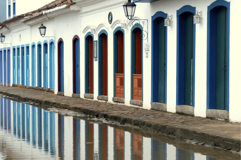 Paraty: Immersive Photoshoot with Local Photographer