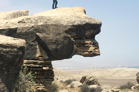 Rockarts Qobustan, Wulkany Błotne, Świątynia Ognia Ateshgah, Yan