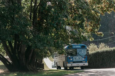 Victoria to Nanaimo: Shuttle with included Activities