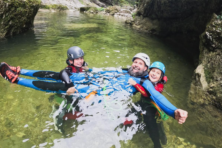 萨尔茨堡：小团体家庭溪降之旅和顶级服务，9岁以上儿童萨尔茨堡：小团体家庭溪降活动，顶级指导，9岁以上儿童