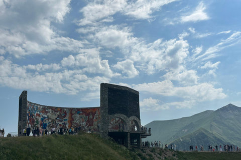 tour privado por las montañas del cáucaso