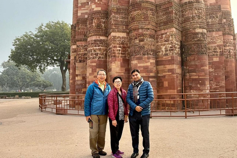 Reserva un guía turístico oficial para visitar Delhi.Delhi: Visita Privada de Día Completo de Delhi con Guía Experto