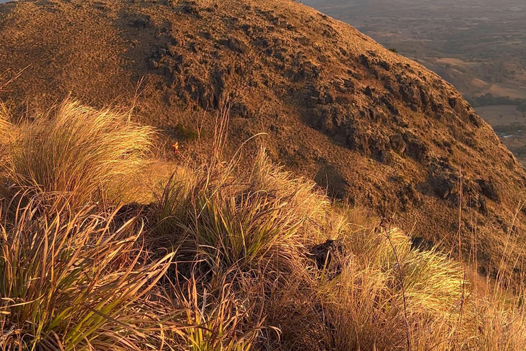 瓜纳卡斯特：徒步探索佩拉多山，游览印第安石瀑布瓜纳卡斯特：佩拉多山徒步和印第奥岩石之旅