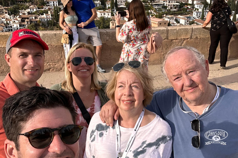 Granada: Tour privado completo de la Alhambra con los Palacios Nazaríes