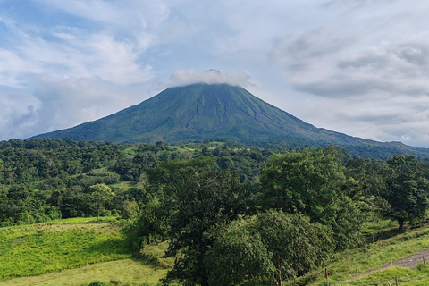 La Fortuna: Visit a Waterfall and Ride an ATV with Breakfast from San Jose La Fortuna: Visit a Waterfall and Drive an ATV with Breakfast from San Jose