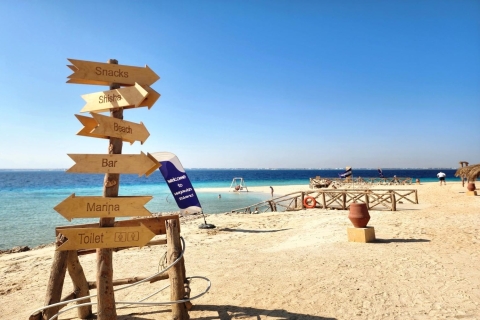 Hurghada : Excursion en bateau sur l'île de Magawish avec déjeuner et transferts