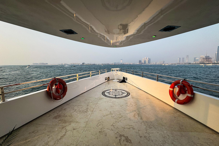 Abu Dhabi: Yas Marina Bay Megayacht Dinner Cruise & Buffet Yas Marina Megayacht Dinner Cruise with Buffet + soft drinks