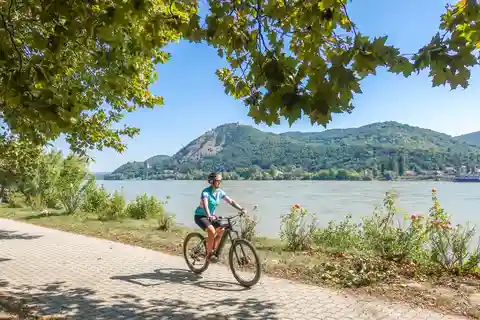E-Mountain Bike Adventure in the Danube Bend