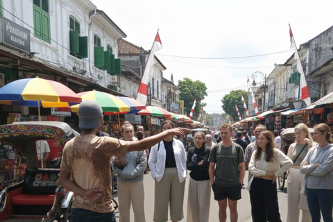 Yogyakarta: Discover Yogyakarta Walking Tour Small Group Tour