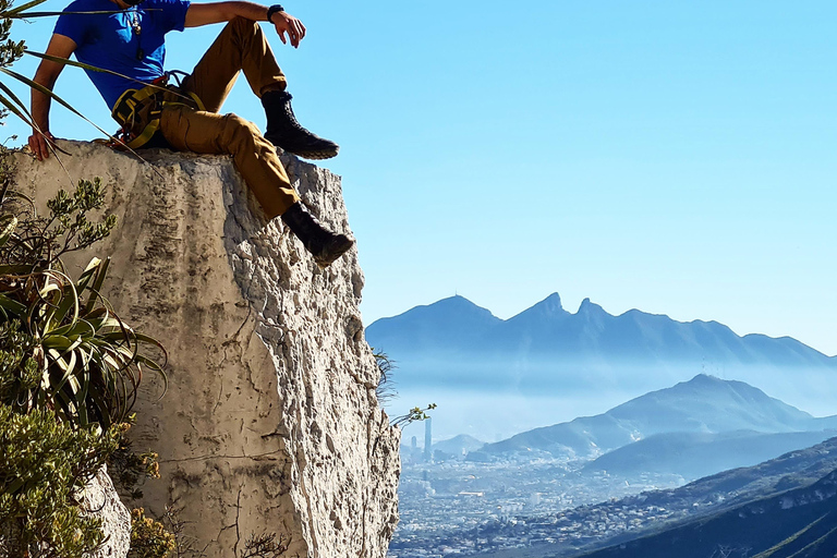 Nido de Aguiluchos : randonnée, rappel et photos à couper le souffleNido de Aguiluchos : Randonnée, descente en rappel et photos à couper le souffle