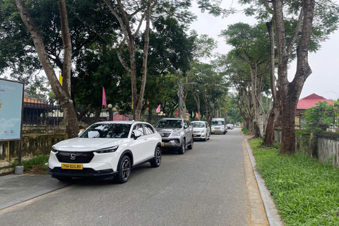 Hue: Met privéauto naar Hoi An via de Hai Van Pas &amp; Scenic StopsVan Hue rechtstreeks naar Hoi An met privé auto