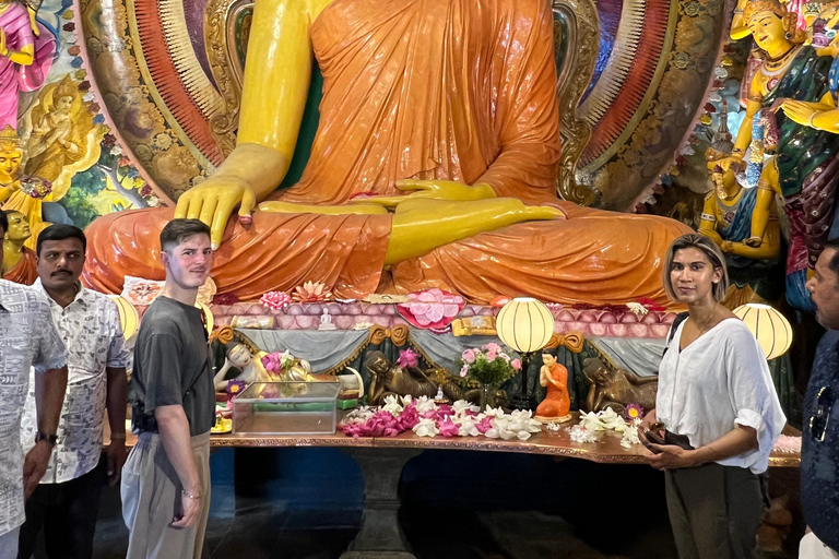 Colombo Private City Tour with Expert Local Guide