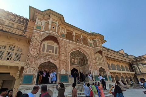 Jaipur : entrée accélérée à Amer Fort et guide/transfert en optionBillet d'entrée seulement