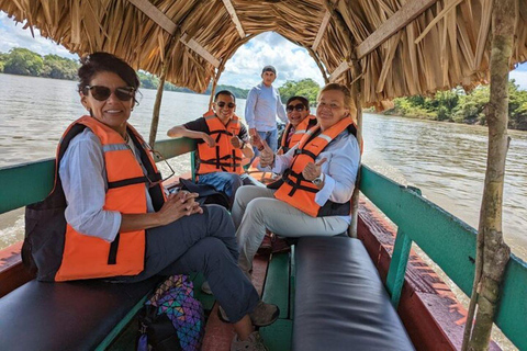 Sítios arqueológicos e selva de Bonampak e Yaxchilan