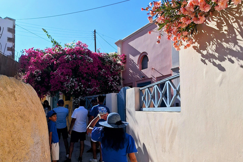 Santorini: From Reel to Real – Private Tour of Hidden Gems Santorin : visite privée en français – joyaux cachés