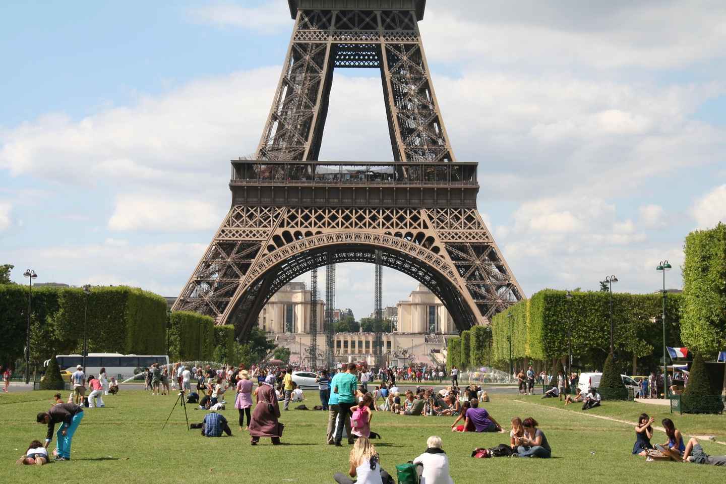 Paris: Private Tour with a Local Guide