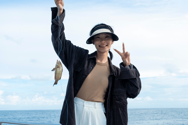 Phuket: Excursión y almuerzo en catamarán por las islas Coral, Racha y Maiton