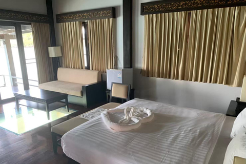 Phi Phi lee: Overwater Villa Stay with Boat Transfers